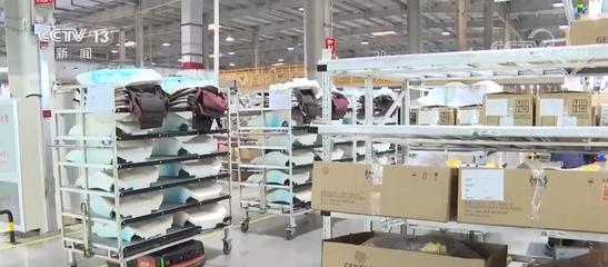 遼寧沈陽:加工車間忙生產(chǎn) "擼起袖子"趕訂單